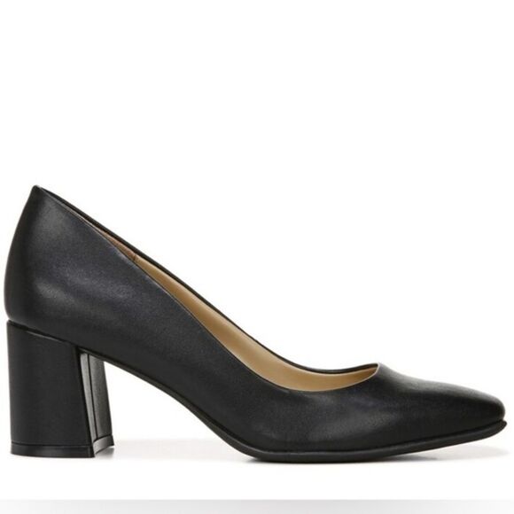 Naturalizer Warner Square Toe Pump (WIDE) size 8 - Picture 8 of 13